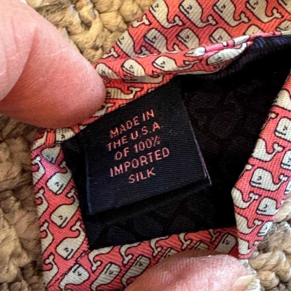Vineyard Vines pink and Blue Patterned Tie